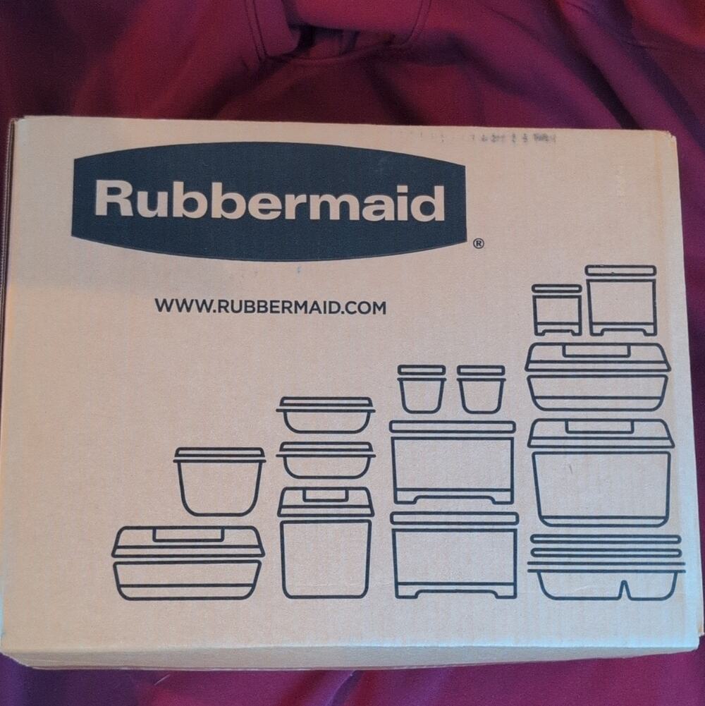 Rubbermaid Brilliance Plastic Food Storage Container Set, Snap Lids